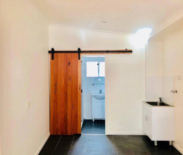 Open Plan Living 3 bedroom Home - Photo 5