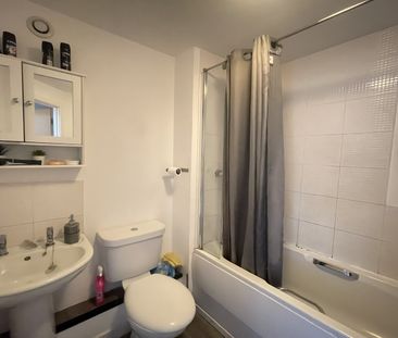 Alexander Square, Eastleigh - Photo 6