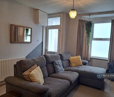 2 bedroom terraced house to rent - Photo 1