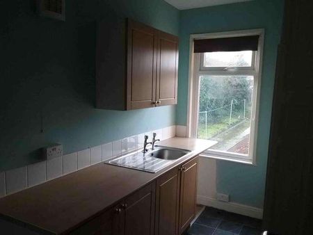 Grove Road, CV10 - Photo 4