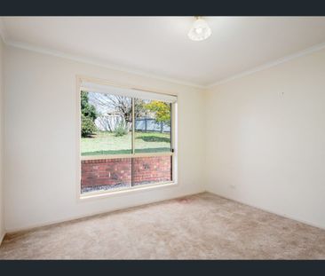 2/631 Pearsall Street, Lavington, NSW 2641 - Photo 2