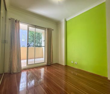 Modern Comfort & Unbeatable Convenience - Photo 1