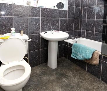 29 Georges Street, Newtownards, BT23 7NH - Photo 3