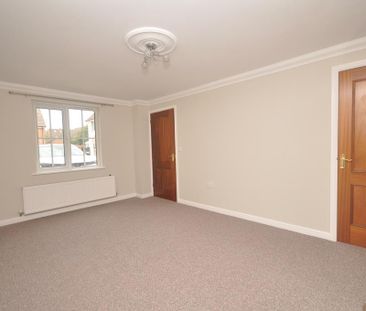3 bedroom semi-detached house to rent - Photo 3