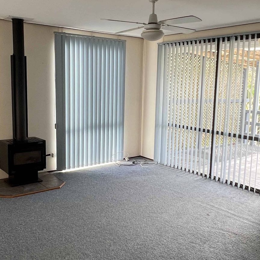 Cosy Family Home - Photo 1