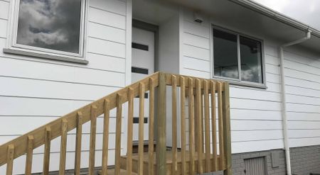 Family Home in Halfmoon Bay - Photo 2