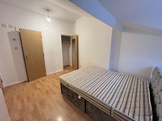 1 bed flat to rent in Albert Road, Bournemouth, BH1 - Photo 1