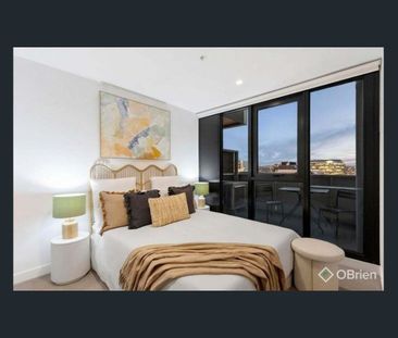 Stylish Inner-City Living with Premium Amenities - Photo 4