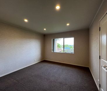 4 Bedroom, 2 Bathroom, 2 Living! - Photo 5