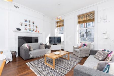 Stunning 3 double bedroom apartment to rent located in the heart of Bloomsbury - Photo 2