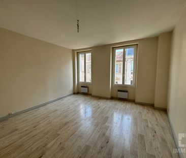 Location Appartement 2 pièces 59m² CAHORS 46000 - Photo 2
