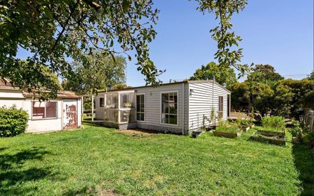 Thinking of selling? Contact our agent - Photo 3