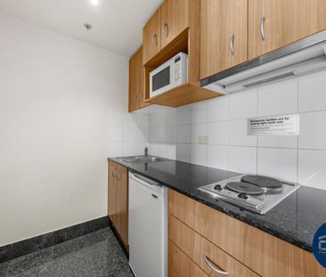 The Place To Be! - Photo 4