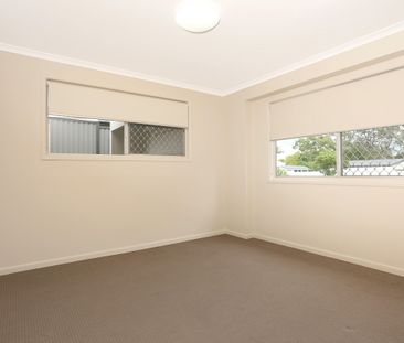 5a Lachlan Avenue, Molendinar QLD 4214 - House For Rent | Domain - Photo 2