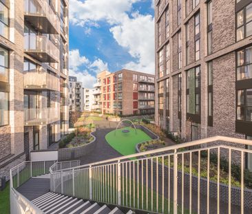 Sovereign Tower, 1 Emily Street, London, E16 - Photo 2