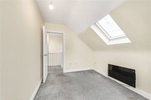 London Road, London, SW16 - Photo 2