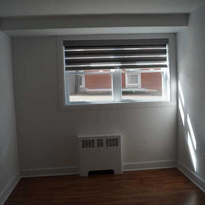 GRAND 4 1/2 A LOUER DANS LE QUARTIER MONTCALM (coin Monk et Chemin Sainte-Foy). - Photo 1