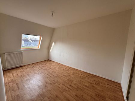 Location Appartement 4 pièces 100m² - Photo 4