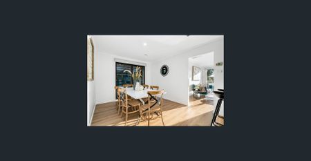 Spacious 4-Bedroom Family Home– Available 12 December - Photo 4