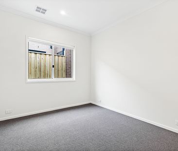 Stunning 4-Bedroom Home with Modern Amenities in Heart of Wollert! - Photo 1