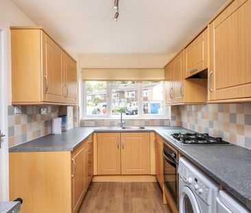 4 bedroom terraced house to rent - Photo 5