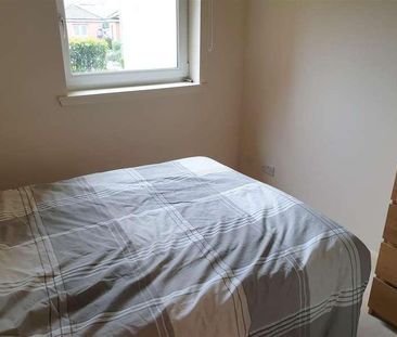 Alexandra Gate, Dennistoun, Glasgow, G31 - Photo 2