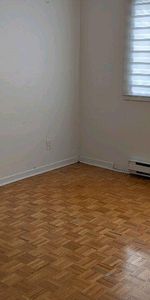 Très grand 5/2 à louer à Nouveau Rosemont - Photo 3