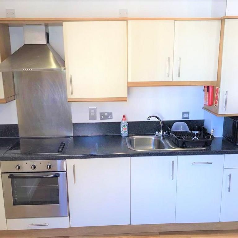 Studio to rent - Photo 1