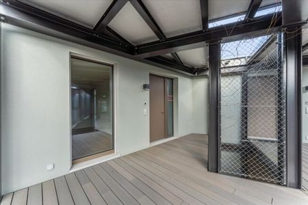 1st month of rent free – Modern living, loggia and sitting area - Photo 4