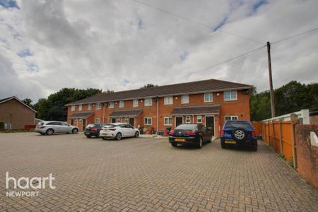 3 bedroom end of terrace house to rent - Photo 4