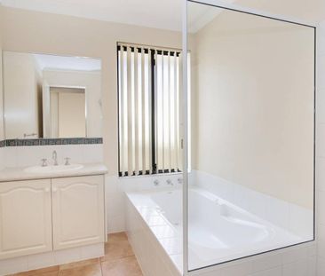 Charming Beachside Retreat - Your Coastal Haven Awaits! - Photo 4