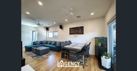 MODERN LIVING WITH STYLE, COMFORT & INTELLIGENT DESIGN! - Photo 5