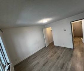 1 Bed, 1 Bath - 3rd floor - Photo 3