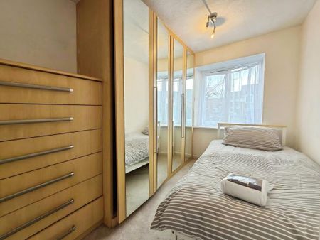 Caravel Close, Chafford Hundred, Grays, RM16 - Photo 3