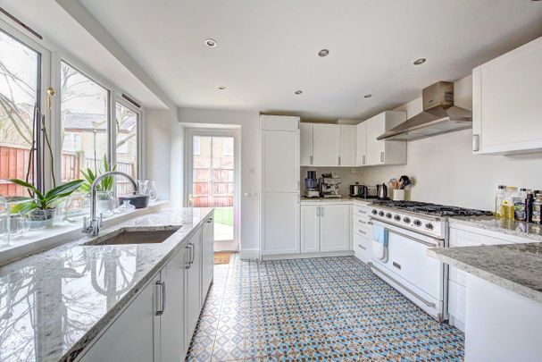 Hartfield Road, Wimbledon, SW19, London - Photo 1