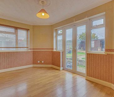 6 bedroom detached house to rent - Photo 4