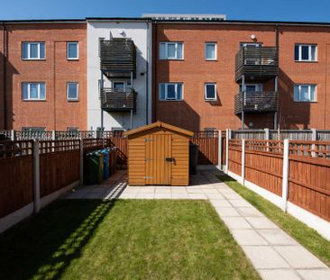 Price £1,350 pcm - Available 12/06/2025 - Part Furnished - Photo 1
