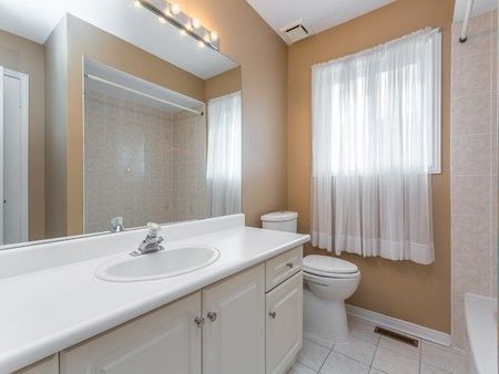 For Lease - 39 Florentine Crescent, Richmond Hill, Ontario - Photo 5