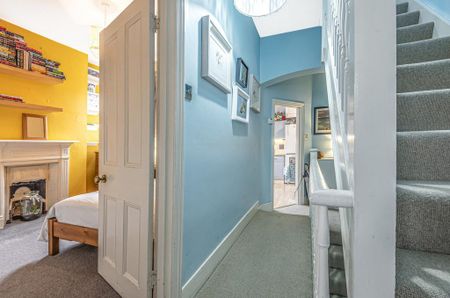 3 bedroom flat to rent - Photo 5