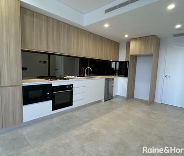 Top Floor One Bedroom Apartment - Photo 2