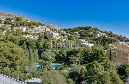 A spacious and modern apartment in Altea la Vella, Alicante for short term and long term rent - Photo 4