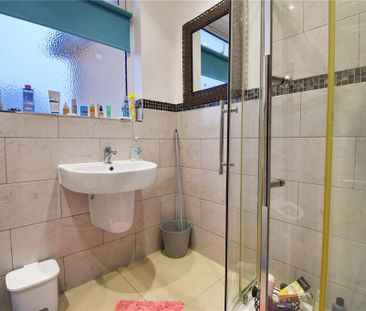 1 bedroom in a house share to rent - Photo 6