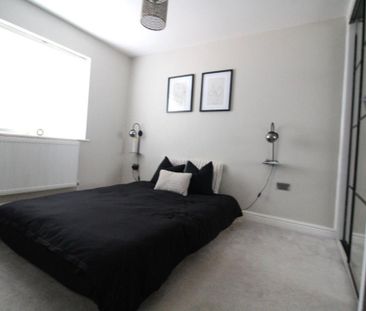 3 bedroom semi-detached house to rent - Photo 4