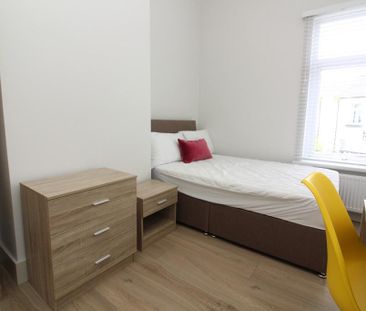 1 bedroom in a house share to rent - Photo 2