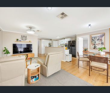 Neat and Tidy home! - Photo 1
