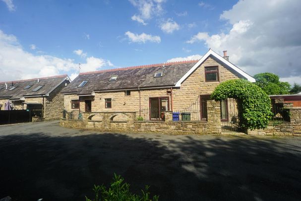 3 bedroom semi-detached house to rent - Photo 1