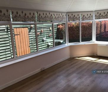 2 bedroom end of terrace house to rent - Photo 1