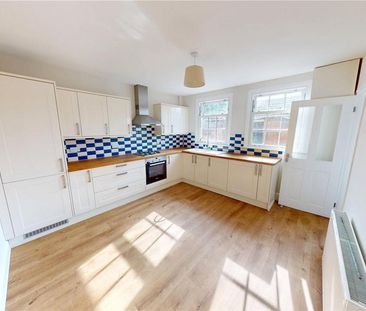 2 bedroom semi-detached house to rent - Photo 4