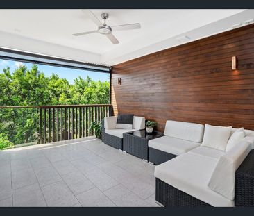 Stylish 3-Bedroom Townhome with Entertainer’s Deck & Modern Kitchen - Photo 1