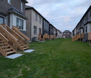 For Lease - 1031 Pisces Trail, Pickering, Ontario - Photo 1